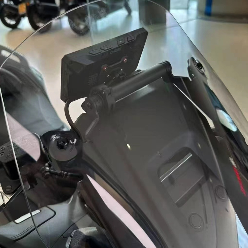For TMAX T-max 560 TECH MAX 20 - огляд і ціна Tech Accessories Usa